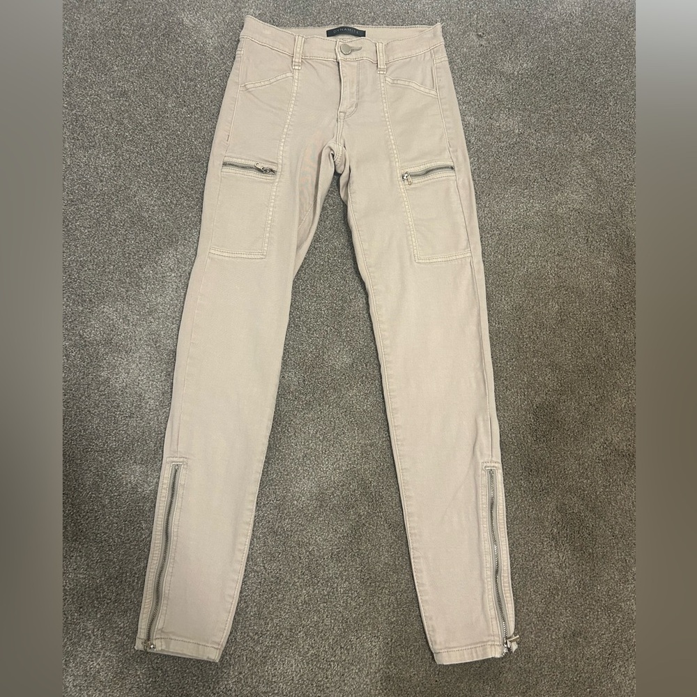 Light Beige Skinny Jeans with Zipper Accents